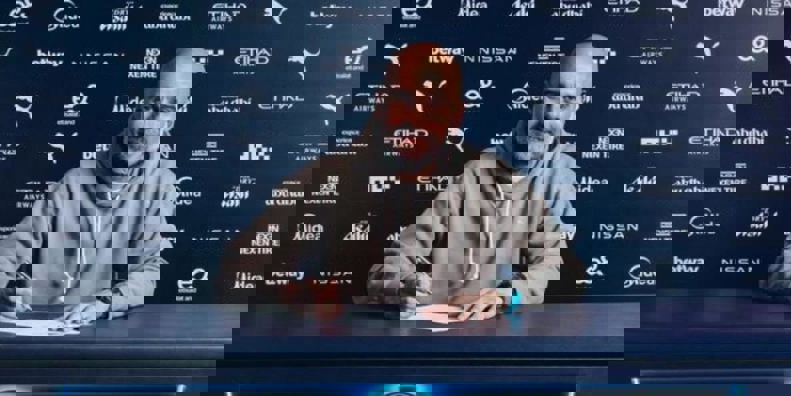 2112916