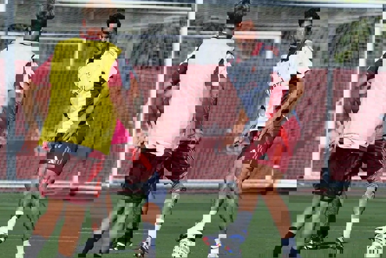 2113023