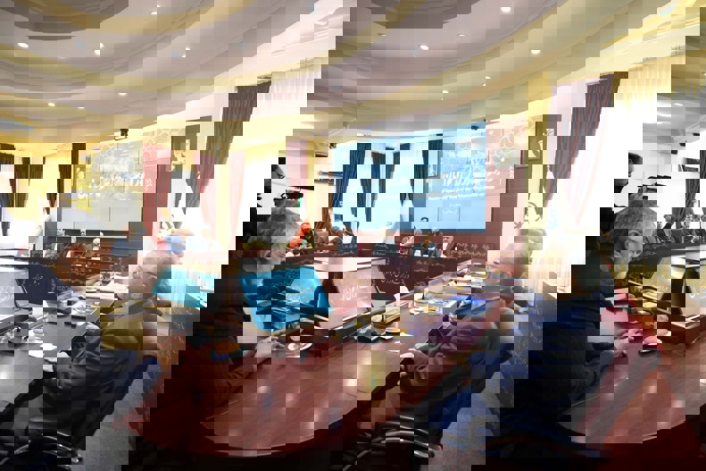 2113250
