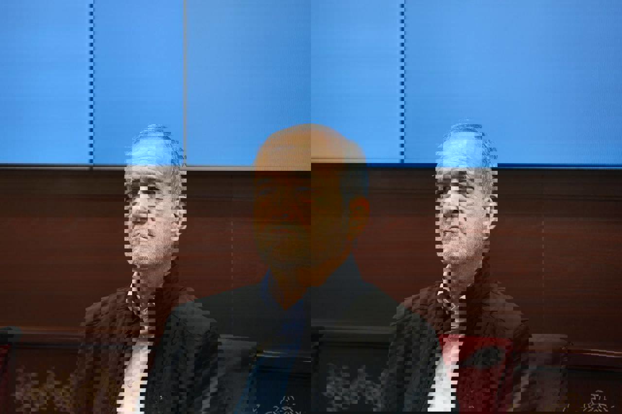 2113251