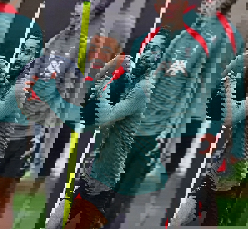 2113584