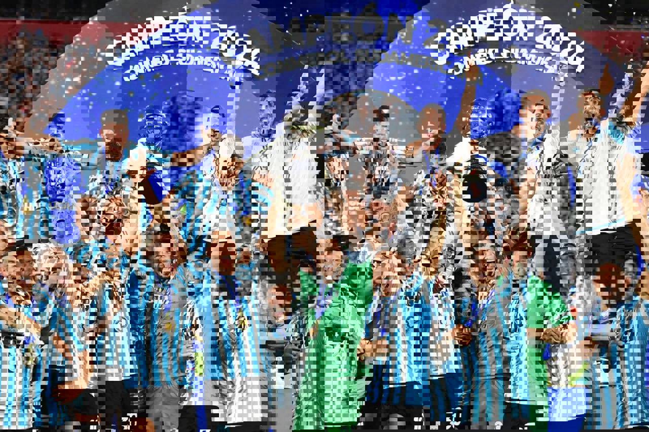 2113633