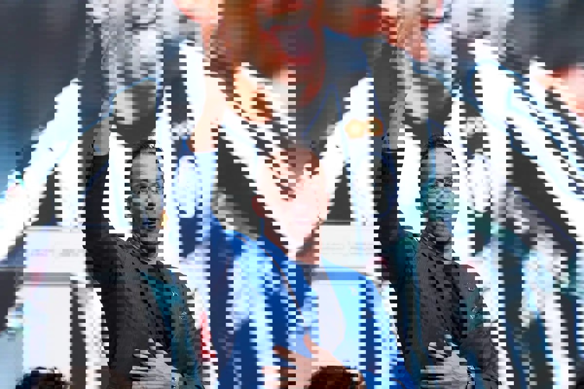 2113733