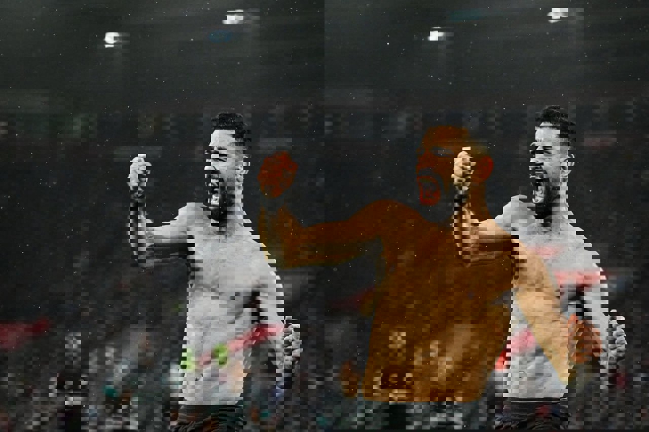 2113891