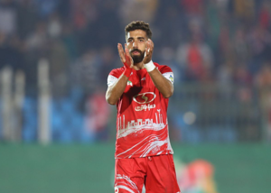 مدافع سابق پرسپولیس: خدا کند وطن‌فروش نباشم
