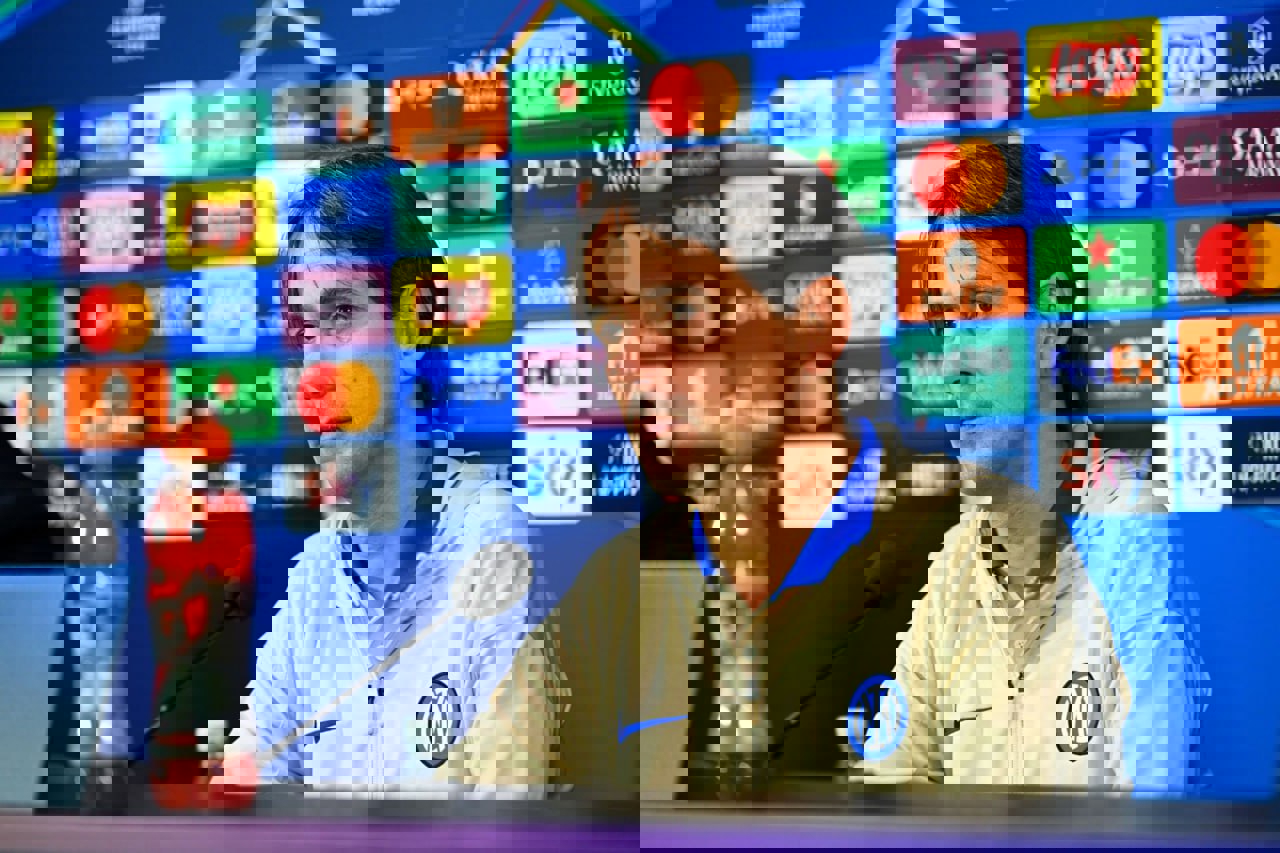 2114300