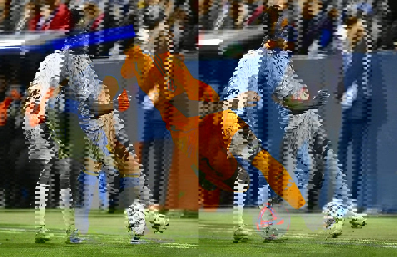 2114241