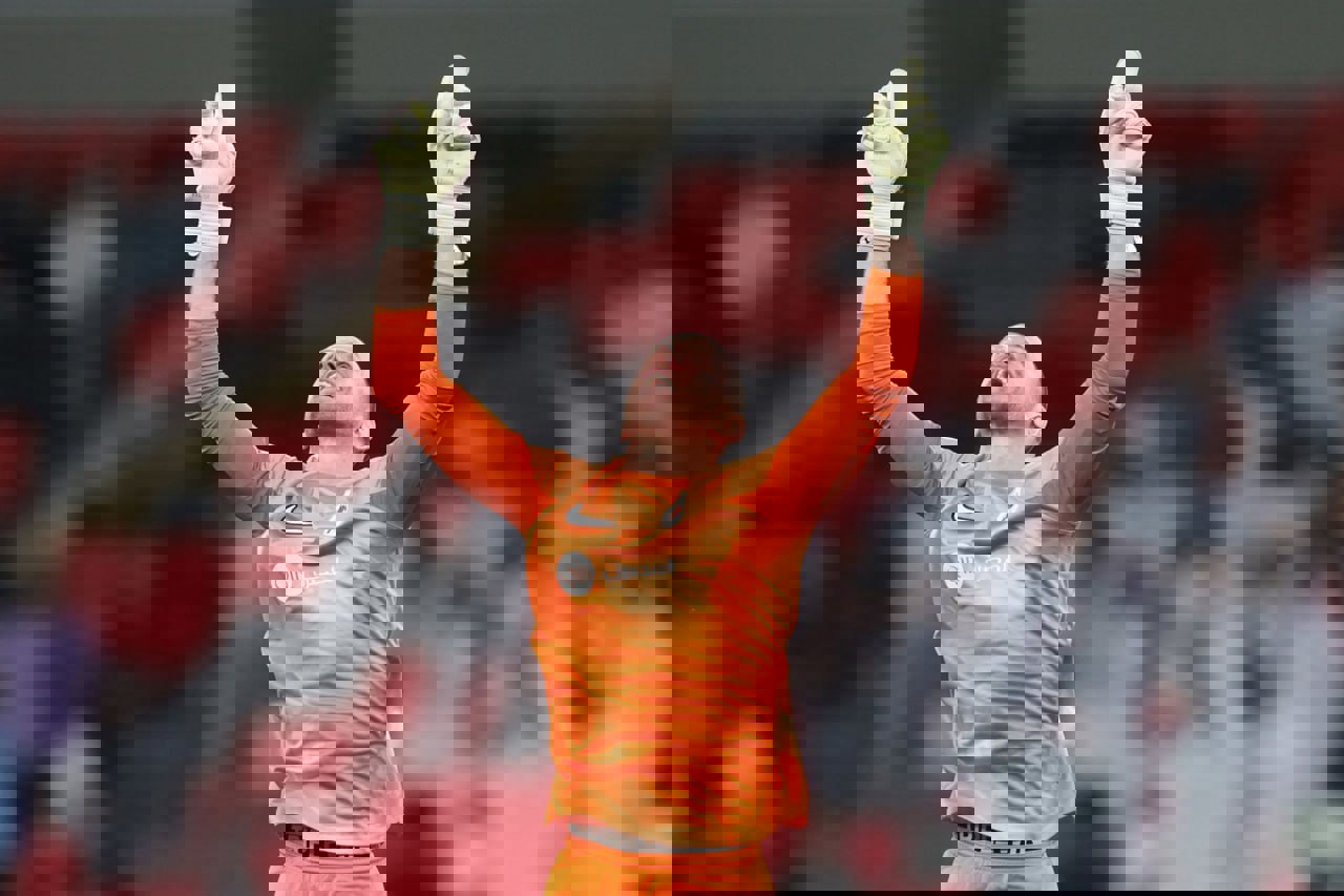 2114582