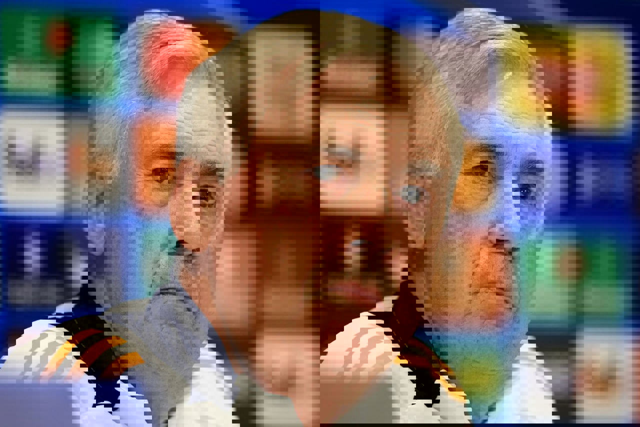 2114895