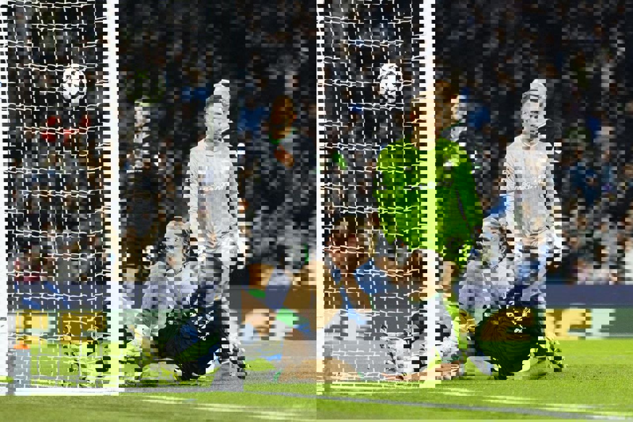 2115045