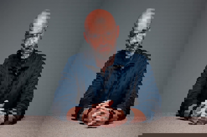 2115301