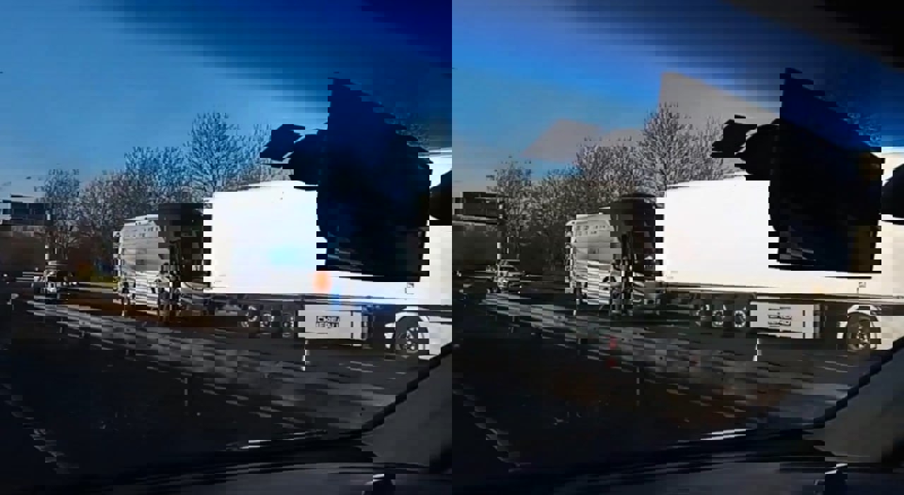 2115706