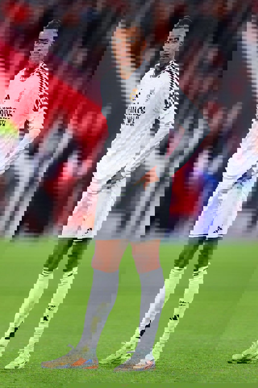 2115758