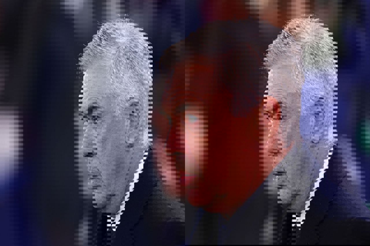 2115882