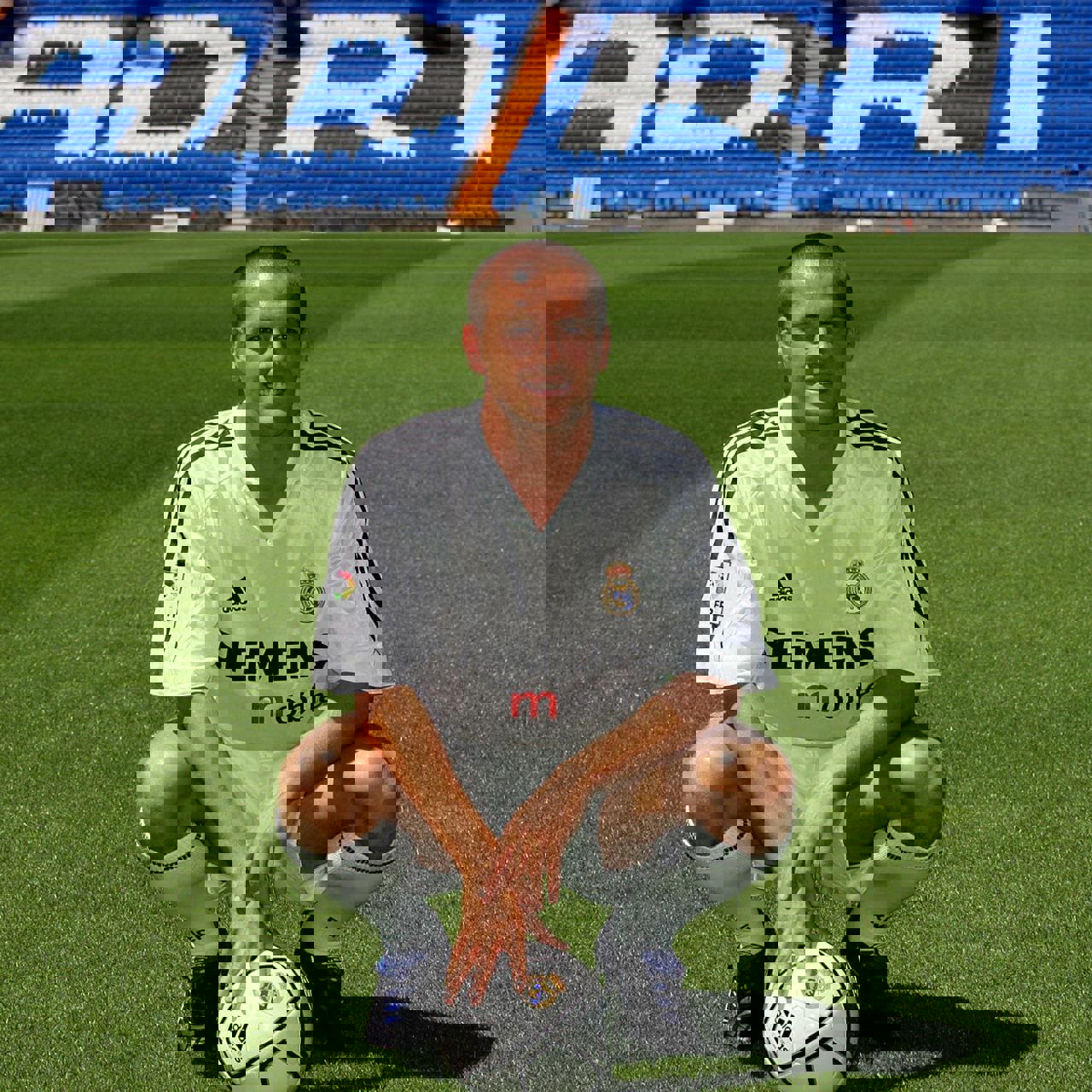 2115964
