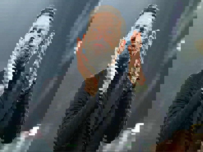 2115953