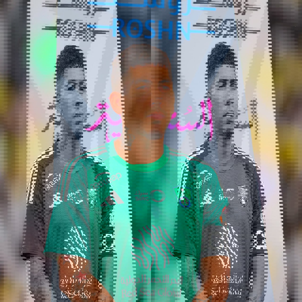 2115957