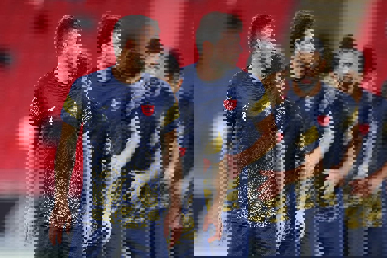2115890