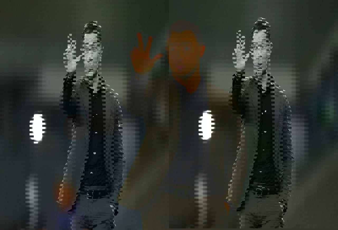 2116128