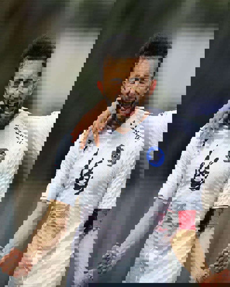2116304