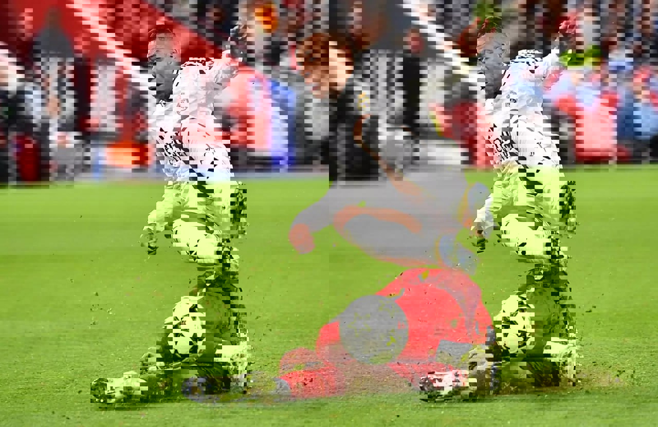 2116202