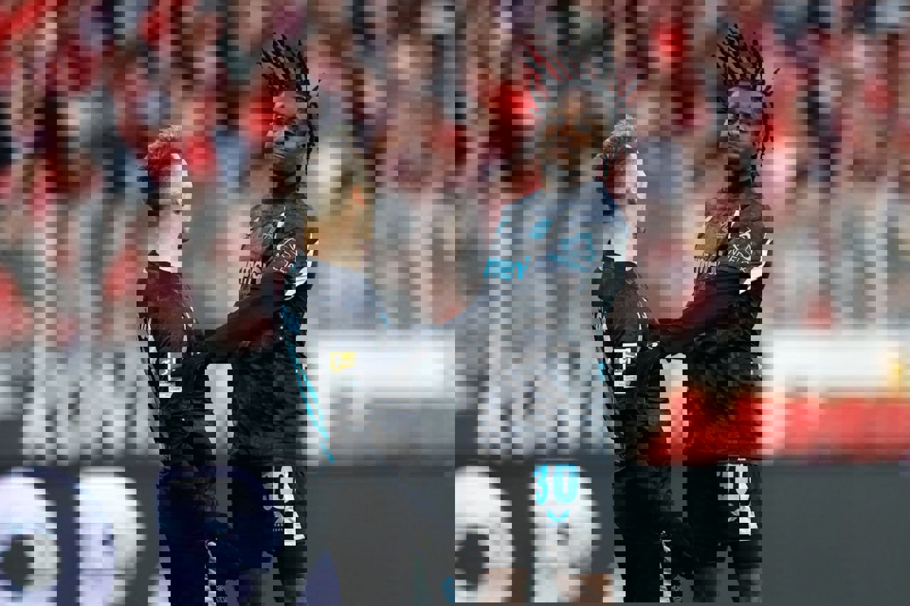2116377