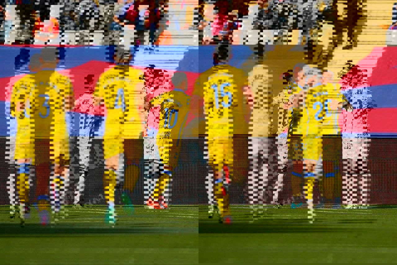 2116330