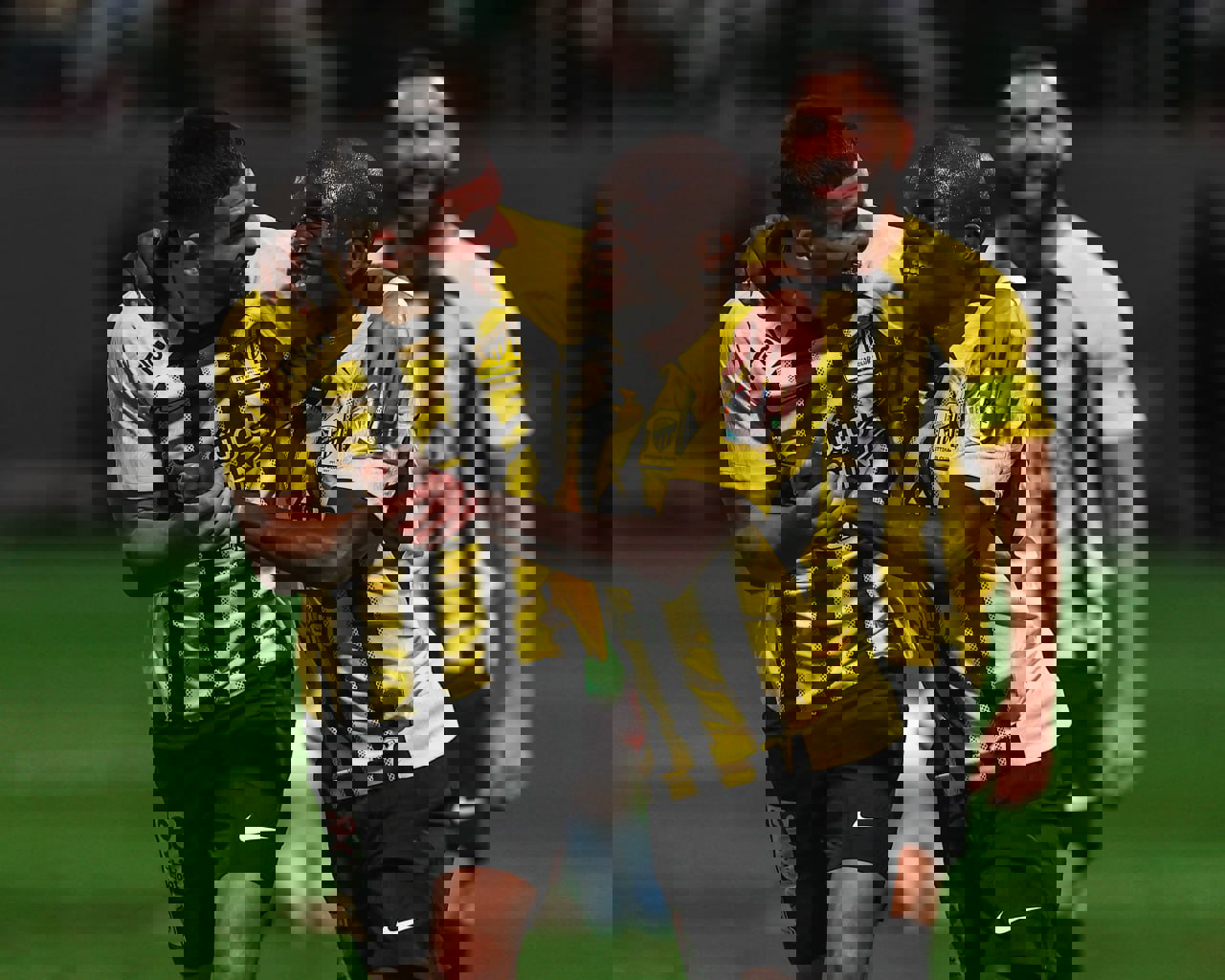 2116382