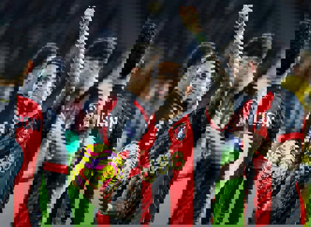 2116411