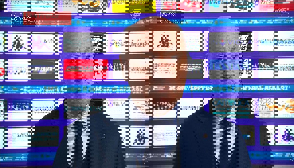2116990