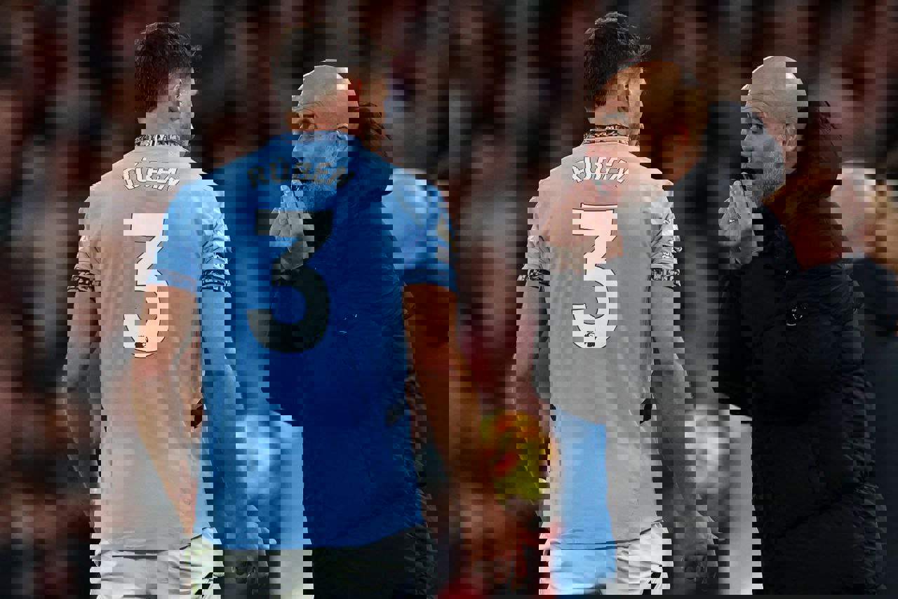 2116987