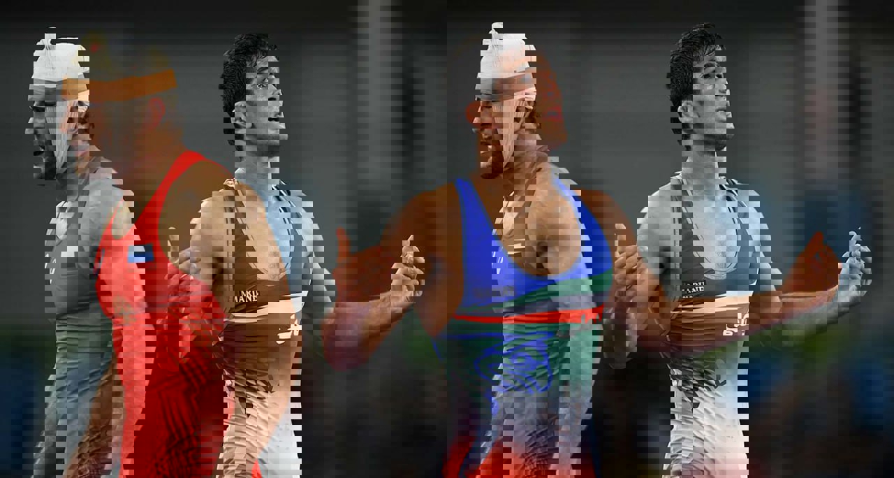 2116787