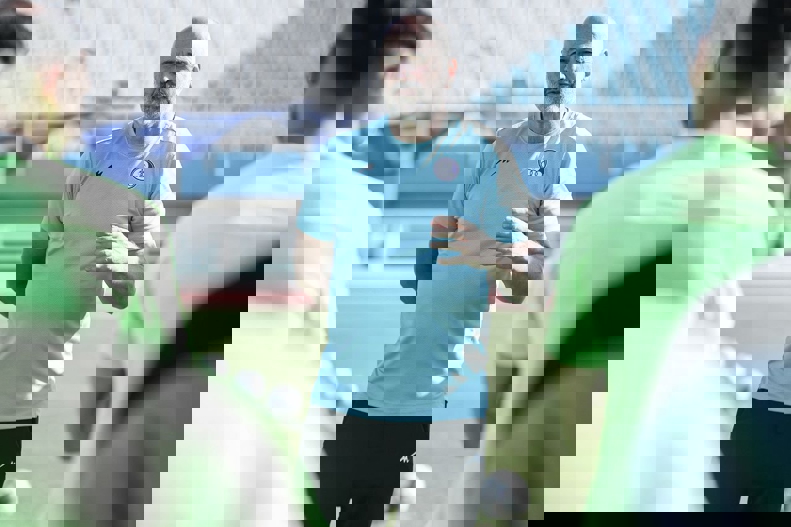2116799