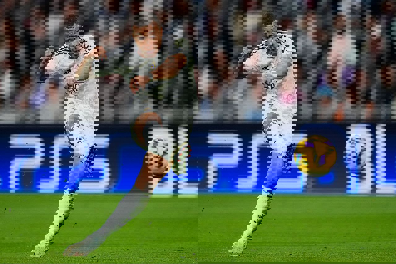 2116910