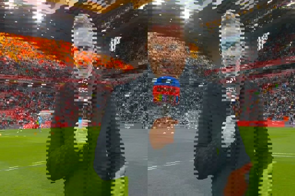 2116972