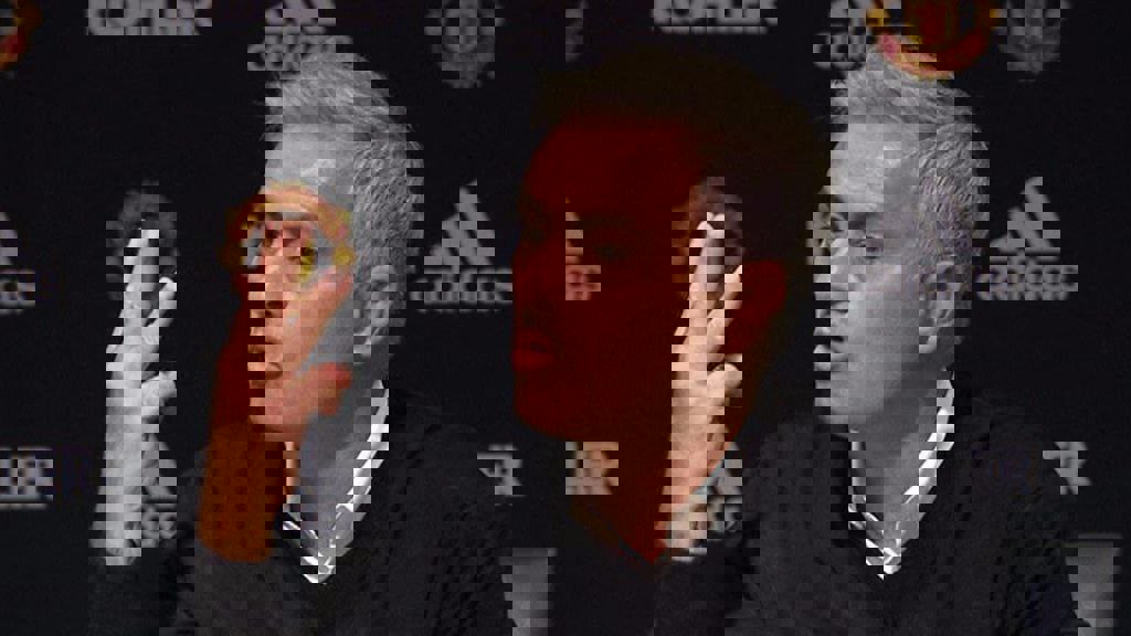 2116957
