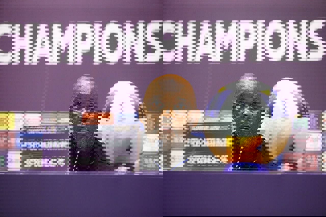 2117487