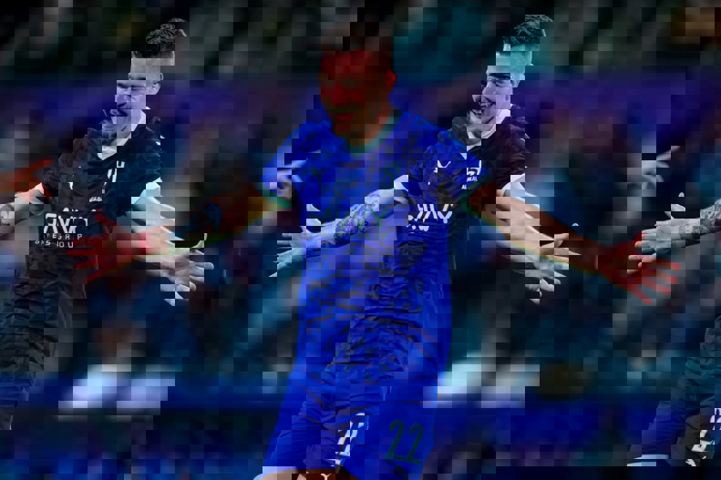 2117936