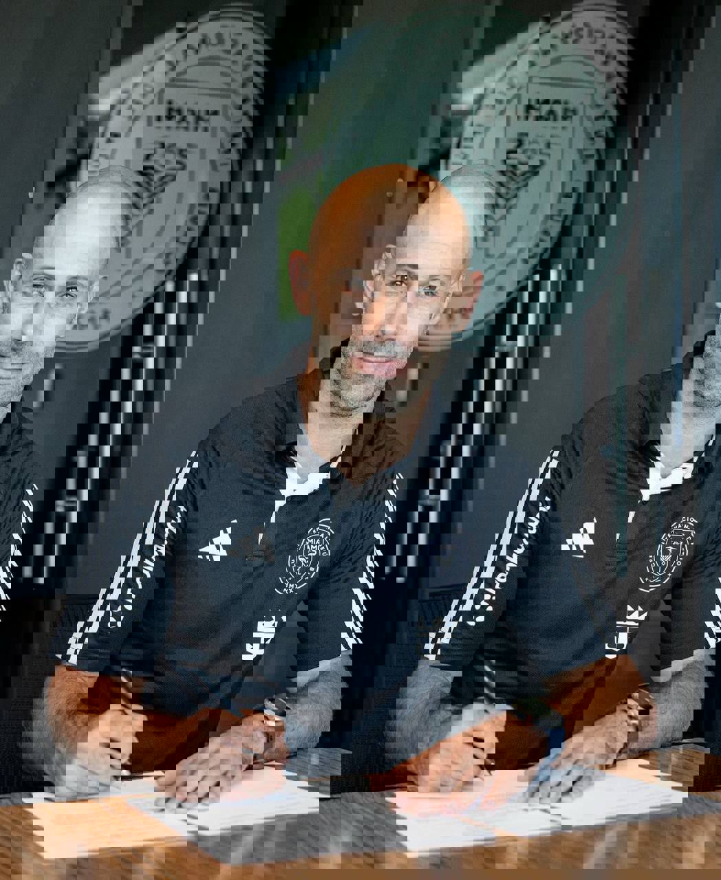 2117542