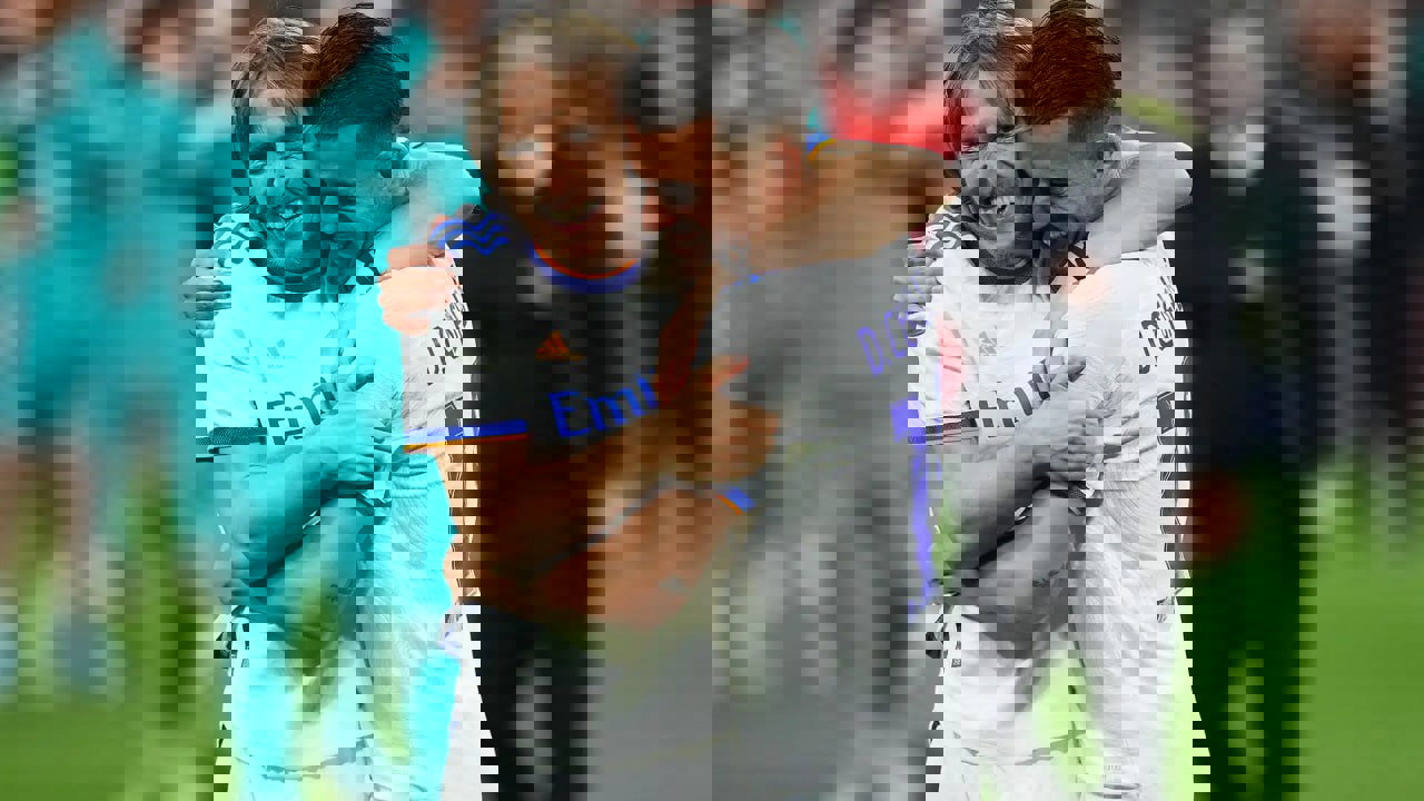 2117599