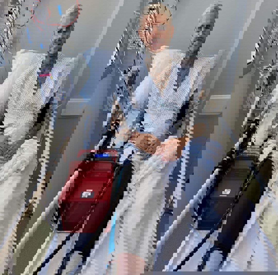 2117836