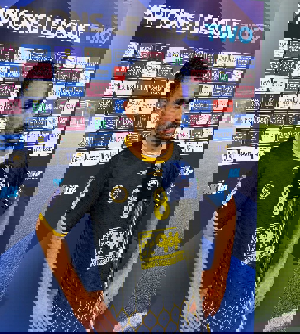 2117879