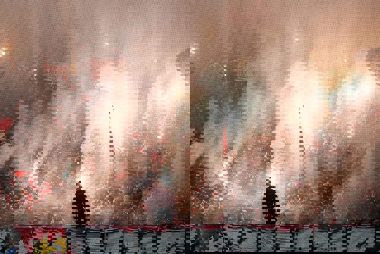 2118304