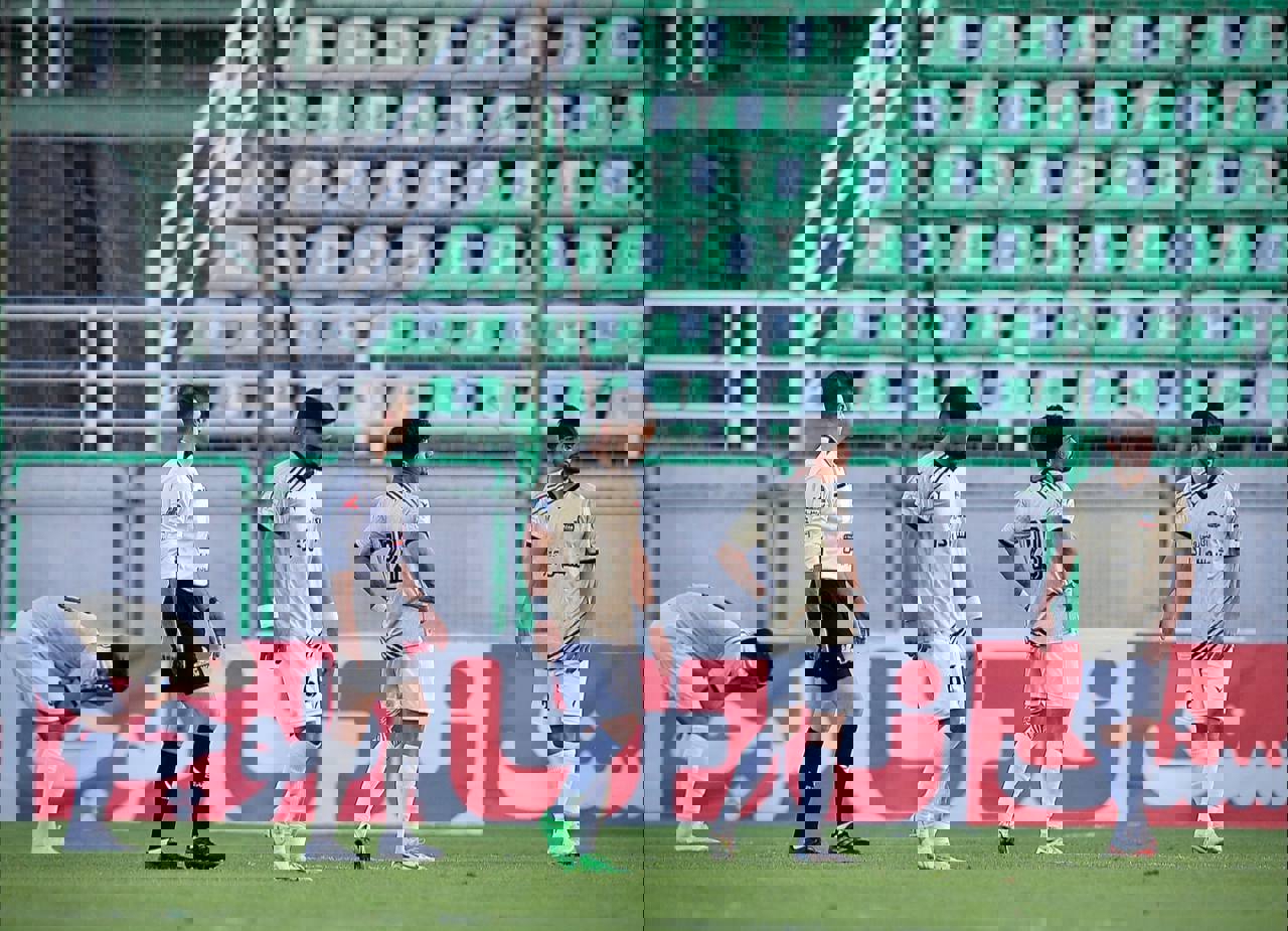 2118136