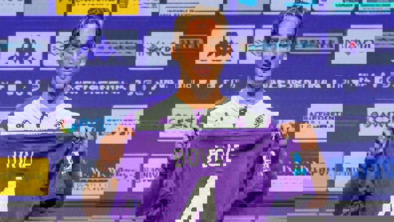 2118256
