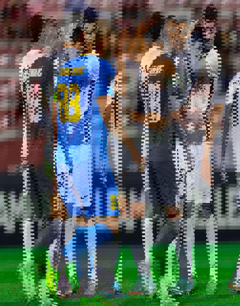 2118376