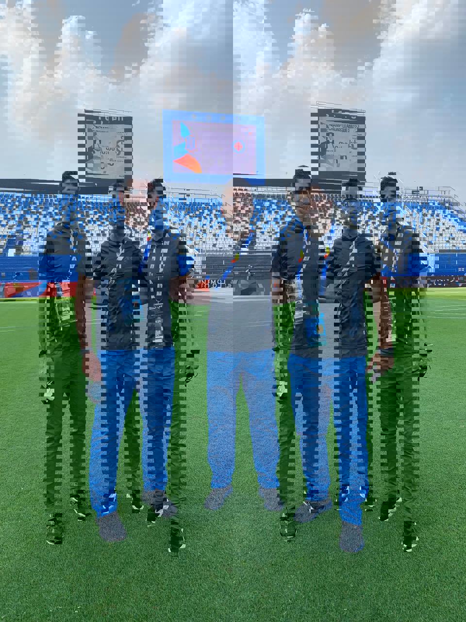 2118411