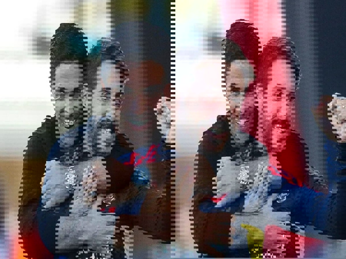 2118477