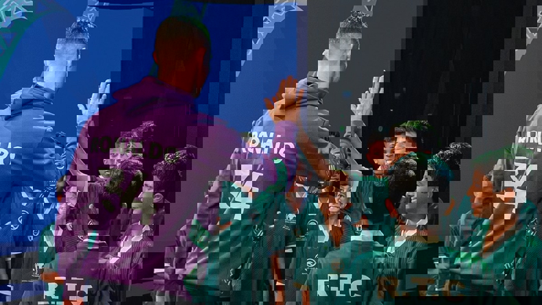 2118661