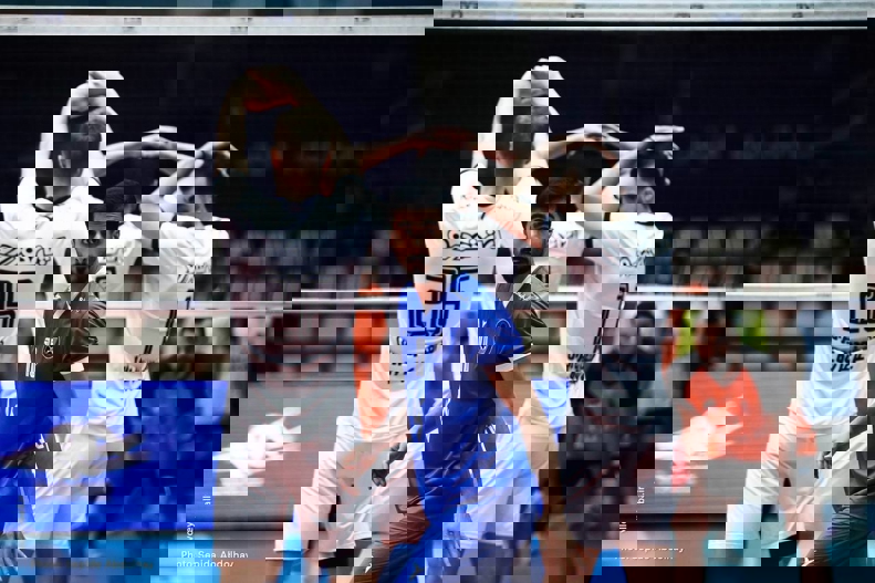 2118610